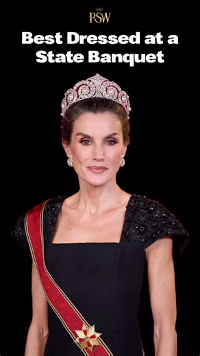 Royal Style Watch on Instagram: "If there were awards for state banquet dressing, this would be the winning moment. dressing. #QueenLetizia at the Royal Palace of Madrid, hosting German President Frank-Walter Steinmeier and First Lady Elke Büdenbender during their official state visit, she unveiled one of Spain’s most iconic jewels — the Cartier @cartier Pearl and Diamond Tiara, in a breathtaking Art Déco design commissioned in 1920 for Queen Victoria Eugenie. This rare heirloom, set in platinum
