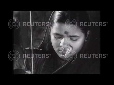 1942 The Indian war effort in industry, military, and civilian spheres