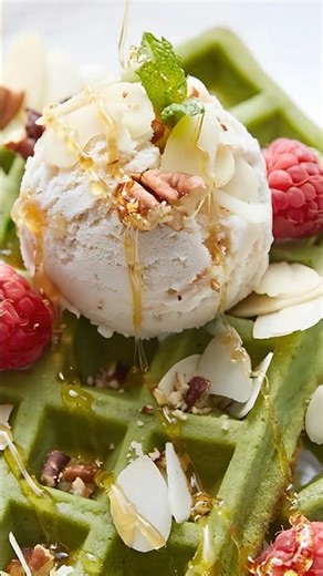 Matcha Waffles with Raspberries, Pecans & Honey ⭐ #Matcha #Waffles #Pecans