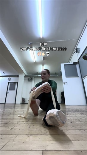 post ballet cool down routine 🩰 #balletcore #ballet #dancerlife #balletdancer #dancer