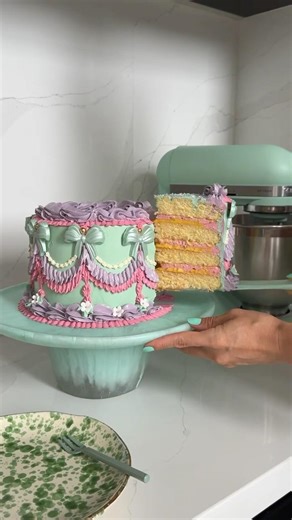 Let’s Bake a Cake Inspired by Spearmint!