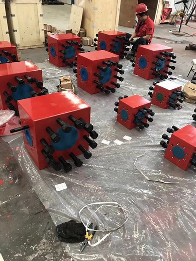 [Hot Item] API Spec 6A Cross Assembly All Studded 4 Ways Connector with Gasket