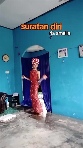 Suratan Diri Ria Amelia: Lirik dan Cerita