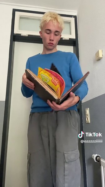 my sketchbooks :)) #artreveal #sketchbook #sketchbookspread