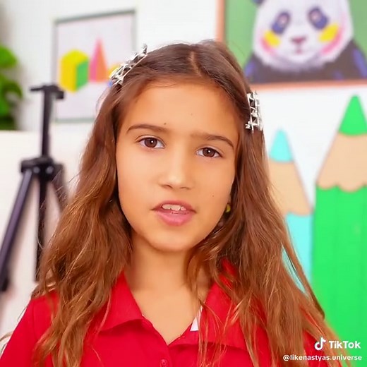 Nastya helps her friends adjust to their first day at a new school