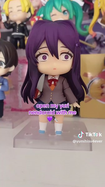 Exploring Yuri Nendoroids in Doki Doki Literature Club