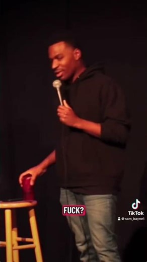 Belly buttons are weird #comdey #standupcomedy #bellybutton #fyp #comedian #funny #jokes #crowdwork