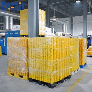 [Hot Item] Biodegradable Microwave Refrigerator Clear PVC Cling Film Jumbo Roll with Plastic Slider Cutter for Supermarket Fruit