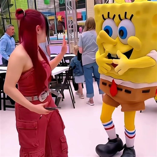 Iyo Sky & SpongeBob SquarePants Cute Dance + Selfie Moment 💛#wwe#shorts#edit