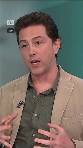 16 million Australians are signed up to Qantas' Frequent Flyer program but is it a trap? | 7.30