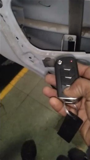 Scorpio classic rear door center lock not working replaced lock gun #mechanic #automobile #scorpio