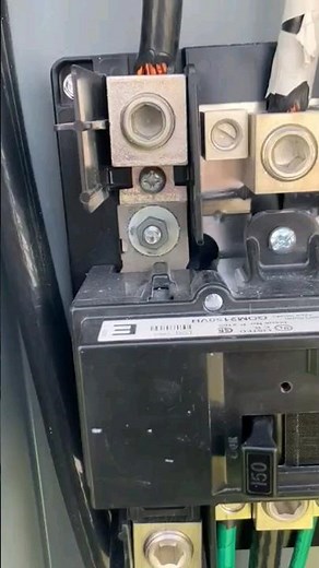 ⚡️150 Amp Square D QO Main Breaker Sparking & Tripping | Loose Lug Hazard!