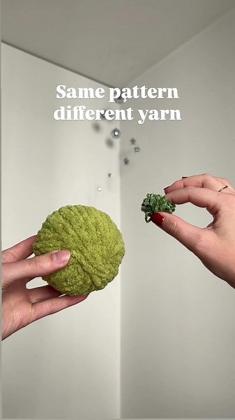 Super Thin vs Super Chunky Yarn: What's Your Preference?