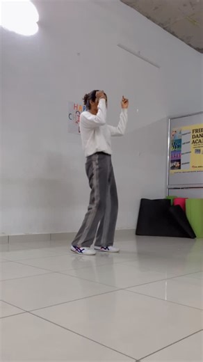 Sara🩷 on Instagram: "#tags #😘 🤍👀✨_HIDE-ON-GIRL_💛💌 ICONIC-HIDE-MODEL 💙SARA 💫- @official_sara_1199 #dhundala #talwindersongs #dancetutorial #tutoriais #Instagram #tannuverma #foryou #reels #tutorial #fdaacademy #ᴘᴜɴᴊᴀʙɪᴍᴏᴅᴇʟs #sara 🤍👀"