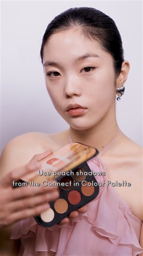 Been waiting for the Peach Fizz #MACTREND tutorial? Here it is! 🍑✨ Start with a glowing base using M·A·C's NEW Glow Play Lightful C Tone-Up Primer in Freshly Peached, and finish off with soft, peachy blush and lips to complete that fresh, fun vibe. Let’s glow ✨ Head to the nearest M·A·C store and bring the Peach Fizz look to life. #MACGlowPlay #MACArtistry #MACPrimer #PeachFizz #GRWM #MACCosmeticsPH | M·A·C Cosmetics