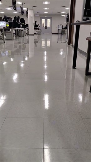 🧹Clean floors = professional business. VCT waxing done right. #SanAntonio🤌