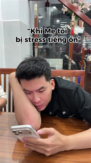 Có ai đang bị giống bả không kìa…