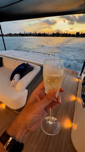 YachtWorld on Instagram: "Living a luxury lifestyle ✨is easy on the 100-ft. “MINI K2” superyacht by @extrayachts currently for sale from @royal_yacht for $10M. Tag who you’d share a toast 🥂 with at sunset aboard this beauty! 🌅 @thewolfofyachting @cryanmcv 📲 Download the YachtWorld App to view listing! #luxury #luxurylifestyle #lux #yacht #yachtlife #champagne #bubbly #sunset #boat #superyacht #cheers"