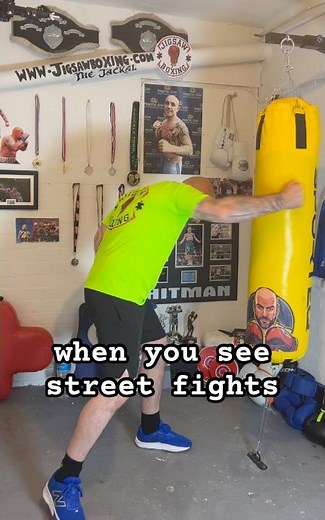 Is This The BEST PUNCH to throw in a STREET FIGHT?? #boxing #learnboxing #learntobox #beginnerboxing