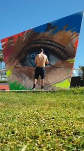 Crazy eye street art piece by @victoriano_tx #streetart #streetartist #streetarteverywhere #fyp #streetartists #streetartistry | Mural Graffitis