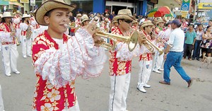 Alegre cierre de feria de los progreseños