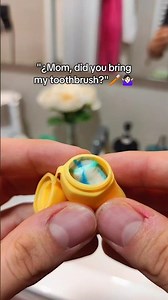 The best toothbrush holder ever 😁🍌 #toothbrush #toothbrushholder #mom #banana #viralvideo