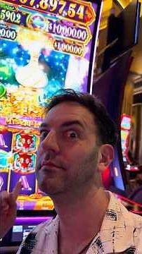 The minimum bet was $80 🤯 #casino #slots #bonus #jackpot