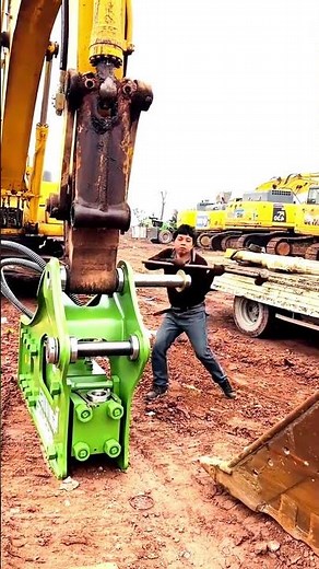 Excavator Attachment Installation | Heavy Machinery Work #shorts
