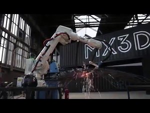 Un robot va imprimer en 3D un pont en acier au dessus d'un canal d'Amsterdam