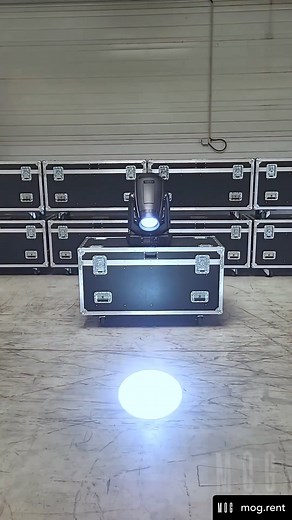 41K views · 532 reactions | Checking out the ROBE lighting #ESPRITE LED luminaire with Mog.rent in France for a #NewGearMonday. #robelighting #robeinnovation #mogrent #lightinglife | ROBE lighting | Facebook