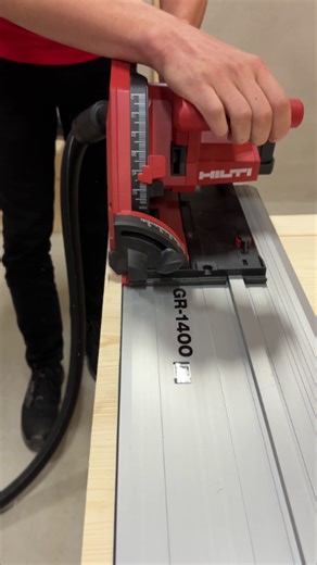 13K views · 259 reactions | Von Features bis Anwendung zeigt dir Florian, was die Tauchsäge SC 6WP-22 drauf hat 朗 #hiltischweiz #hilti #holzbau #säge #kreissäge #tauchsäge #hilticommunity #baustelle | Hilti | Facebook