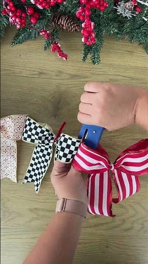 Easy DIY Christmas Bow Garland ANYONE can DO!🎄