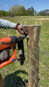 Making hot wire installation easy - with a Strainrite Fencing Systems insulator and adaptor your ST400i can do more than attach woven wire. Jessup Ranch Fence Company #stockade #StockadeUSA #Outhereonlythestrongestsurvive #Strainrite | Stockade