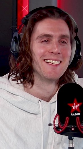 “He’s got a lovely coat” 😂 Poldark star, Jack Farthing breaks down his character ‘Selby’ in comedy-drama series Rain Dogs 📺 #JackFarthing #RainDogs #TomAllen #TomAllenComedy #Coat #ChrisEvansBreakfastShow #VirginRadioUK