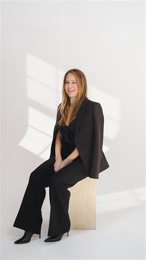 Tara West on Instagram: "Spring style is all about choosing pieces that are versatile, polished, and work across your real life. Make your spring shopping intentional and focus on accessories and essentials that instantly elevate your wardrobe. My spring style recommendations: ✔️Statement brooches to update blazers, jackets, and knits ✔️A fabulous bathing suit that fits beautifully and feels confident ✔️A chic coverup that takes you from beach or pool to evening out These are the kinds of spring