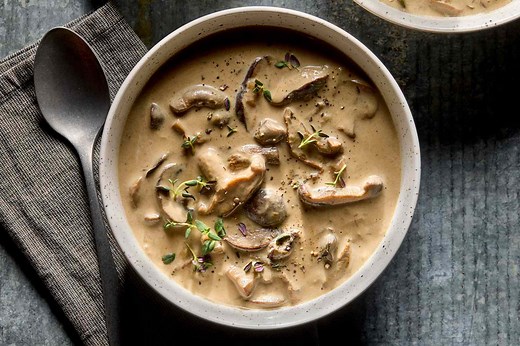 Slow-Cooker Mushroom Soup with Sherry