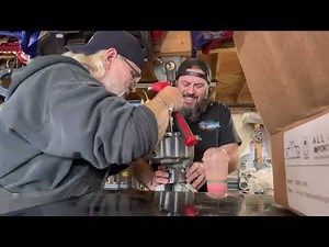 Rebuilding a Suzuki Samurai transmission with Todd