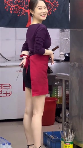 16K views · 1.8K reactions | Prepare to Cook #lady#women#beauty#beautiful#pretty#grace#elegant#sexy#Chinese#Asian#girl#restaurant#eating#cooking#singing#fine#good | Chinese girl | Facebook