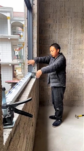 Aluminium window frame levelling tool | #shorts