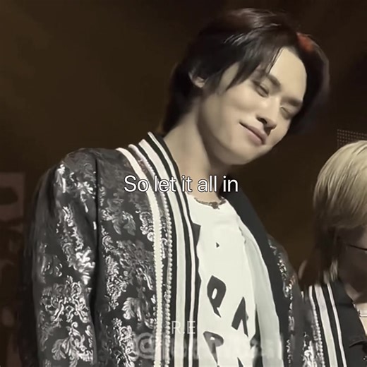 This a rm of my first blurr edit @♡Mani♡ only my zooms changed if ima be deadass I was to lazy to do the next text but wtv {scp from:@𝐌𝐄𝐋𝐎𝐃𝐘 ✦ }#leeknow#leeknowedit #skz #kpopfyp #straykids