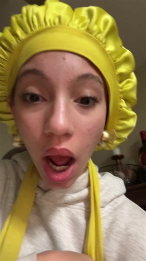 Exploring the Bonnet Trend in Fashion