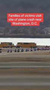 The family members of the victims of the deadliest U.S. air disaster in nearly 25 years visited the crash site on Sunday just outside of Washington, D.C. Ten charter buses with a police escort transported the family members to the banks of the Potomac River near Reagan National Airport, close to where an American Airlines jet and an Army Black Hawk helicopter collided on Wednesday. | CBS News