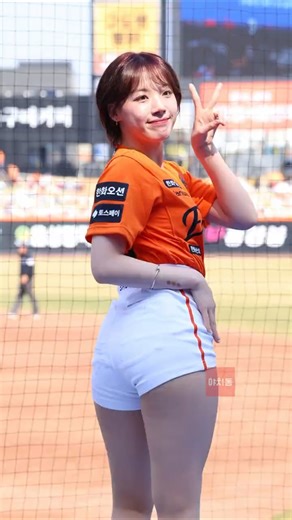 🎧Confident - Demi Lovato 공연 1🧡 하지원 Ha Ji-won 河智苑 치어리더 직캠