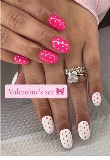 Of course @bri slayyyed these! 👑 💅🏼 ♥️ 💌💓🎀 #fyp #valentinesnails #nailinspo