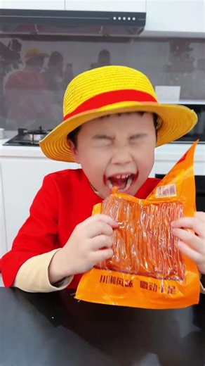 小路飞最近吃不了刺激的食品😅#海贼王 #funny #路飞