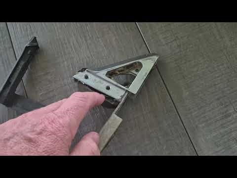 Mercedes R107 putting window guide together for the mirror.