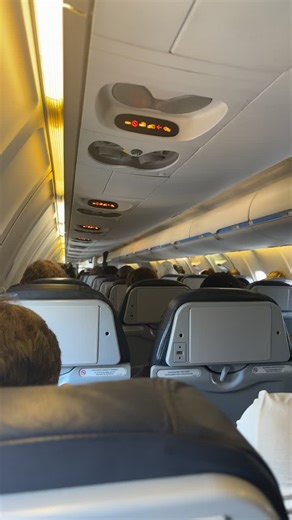 Exploring the Inside of an Emirates Airplane Cabin