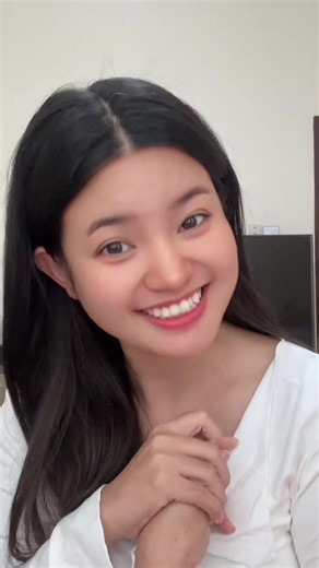 Exploring the Beauty of Phyu Phyu Htwe in Myanmar