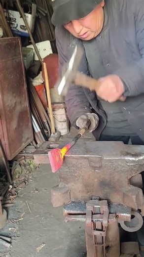 Hot Metal shaping process #automobile