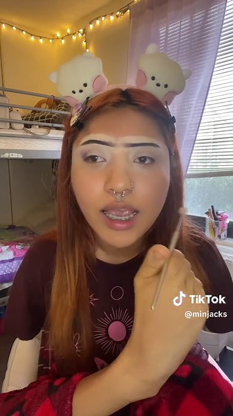 follow my insta link in bio 💖. #foryou #armlessgirl #latina #makeup #makeuptutorial #tut #storytime #highschool #ateez #bts #armybts #valorant ⟡ products ⟡ ✩ eyebrows: black eyeshadow ✩ foundation: @SHEGLAM hydrating ✩ concealer: sheglam ✩ eyeshadow: @Glamlite mikayla purple ver ✩ blush: @Juvia’s Place liquid: dahlia powder: volume 4 ✩ lipstick @Estée Lauder bar noir ✩ lash: @SHEIN